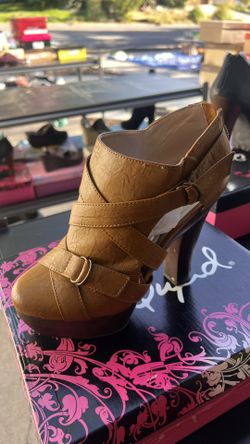 Qupid Iselin-15 Camel Platform Heels Women’s Size 9