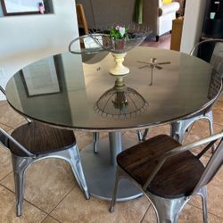Dining room table 