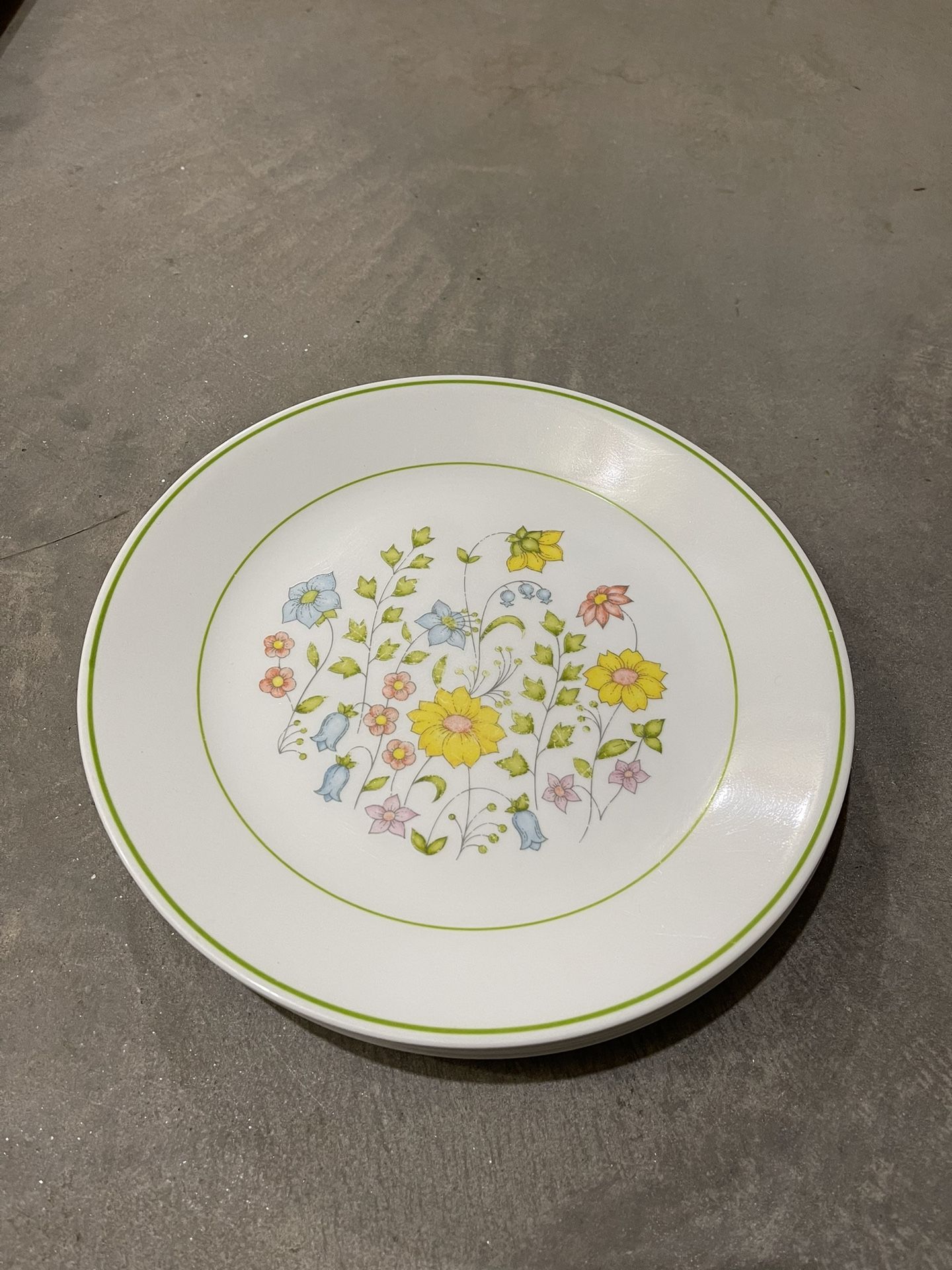 Corelle 8 Piece Dinner Plate