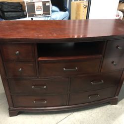 3 Piece Avery Queen Size Bedroom Furniture Set