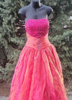 Women’s Prom Dress