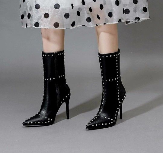 Kiwufoder Studded Boots 