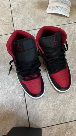 Jordan 1 mid