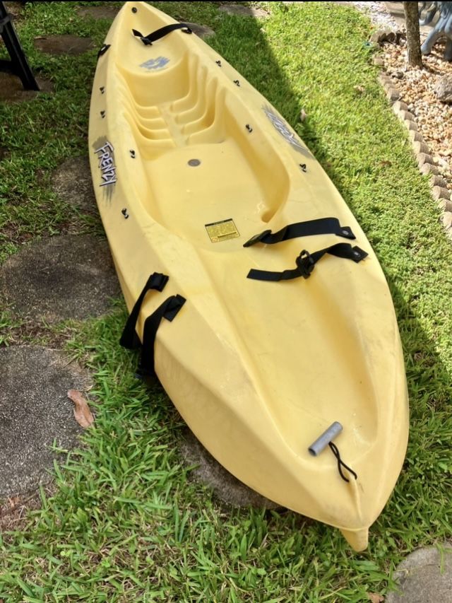 9’ Ocean Frenzy Kayak