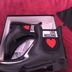 Moschino Boots 39 NEW