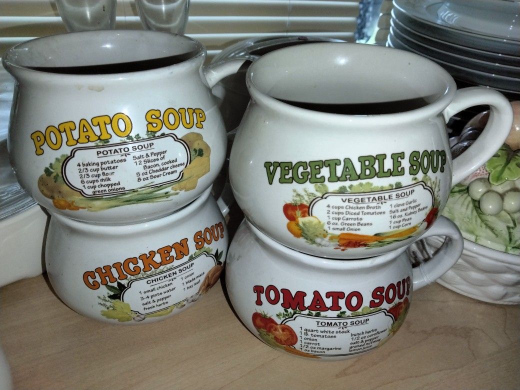 Vintage 1970's Set of 4 Soup Bowls Mugs Cups Dat'l Do It Inc With Recipes on Each Bowl