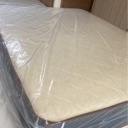  ⚜️NEW QUEEN SIZE MATTRESS  W.BOXSPRING INCLUDED ⚜️                            COMFORT : MEDIUM FIRM         🔥SAVE BIG 🔥