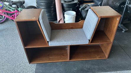 Small Book Shelf With Seat