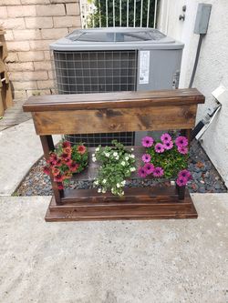 Farmhouse plant holder