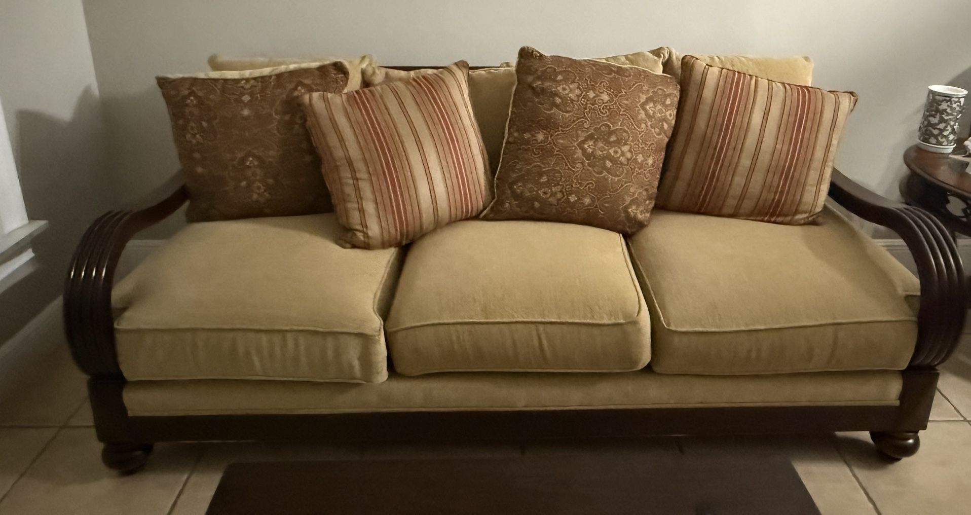 Couch / Sofa/ Love Seat