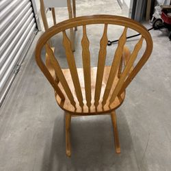 Wooden Rocking Chair 