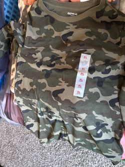 Old Navy Camo T-Shirt Size XL