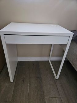Desk IKEA