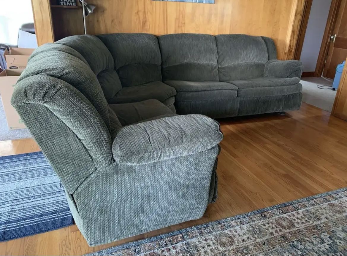 Green Sectional Couch Set With Pull Out Bed 