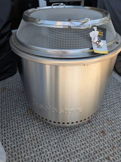 Solo Stove Stainless Steel Fire Pit w/Stand, Shield