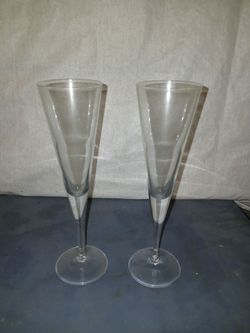 Set of 2 Bormioli Rocco Champaign Flute glasses