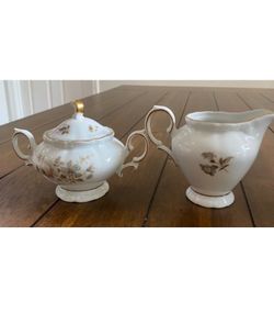 Porcelain Sugar Bowl and Creamer Set