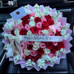 Arreglos Florales  Disponibles Para El Día De Las Madres