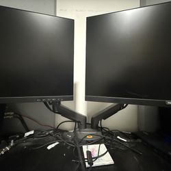 Docking Station With 2 Phillips 22” HD Monitors