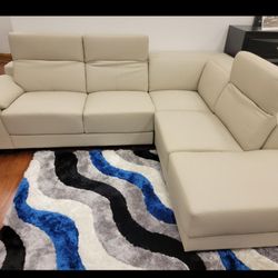*End Of Summer Event*---Portofino Sleek Leather Sectional Sofa---Delivery And Easy Financing Available 👍 