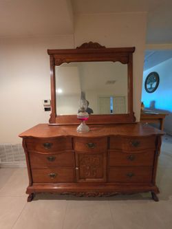 Lexington Victorian Sampler Oak Dresser & Mirror – Made in USA