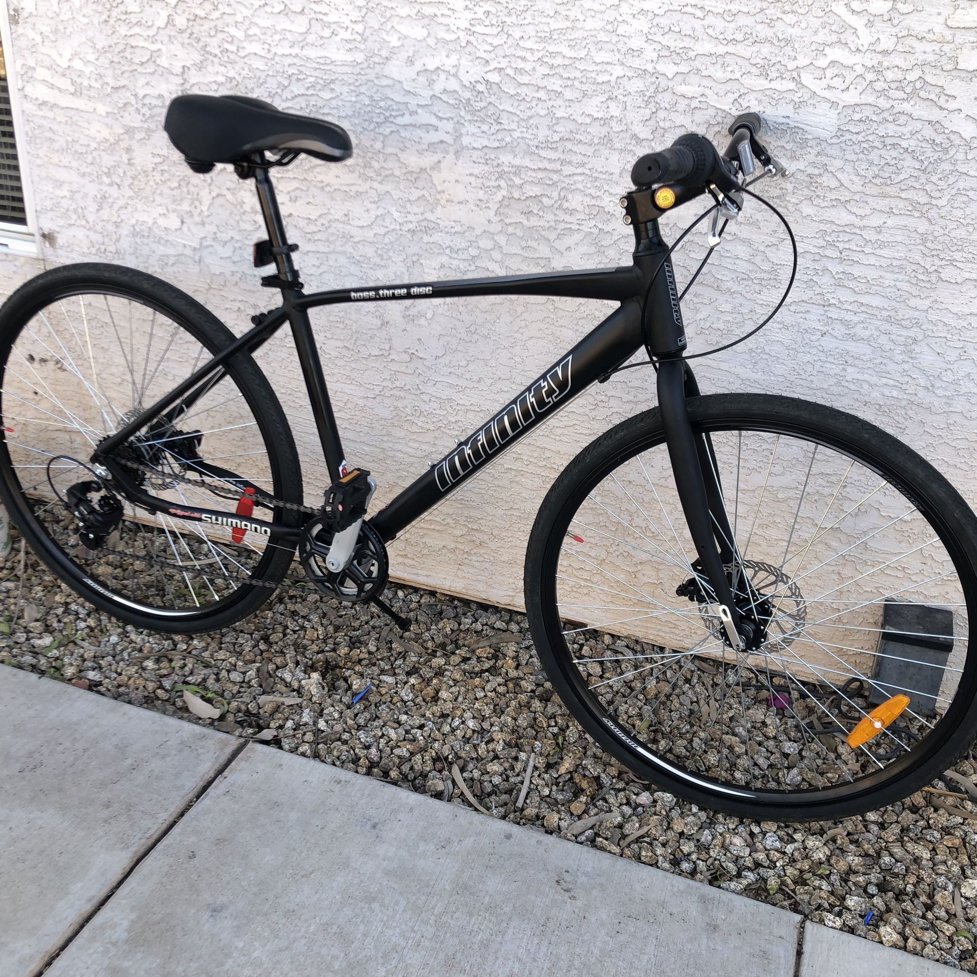 Infinity Boss Three Disc Hybrid Bike