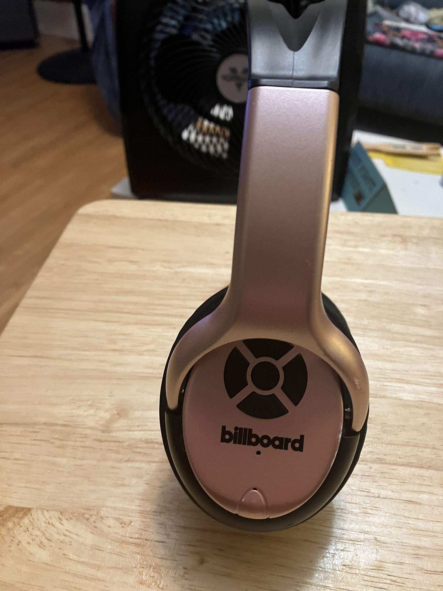 Gold Bluetooth  Headphones