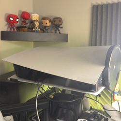 Ps5 1Tb with 4 Controllers