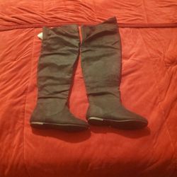 Brandnew Suede Thigh High Boots Size 6