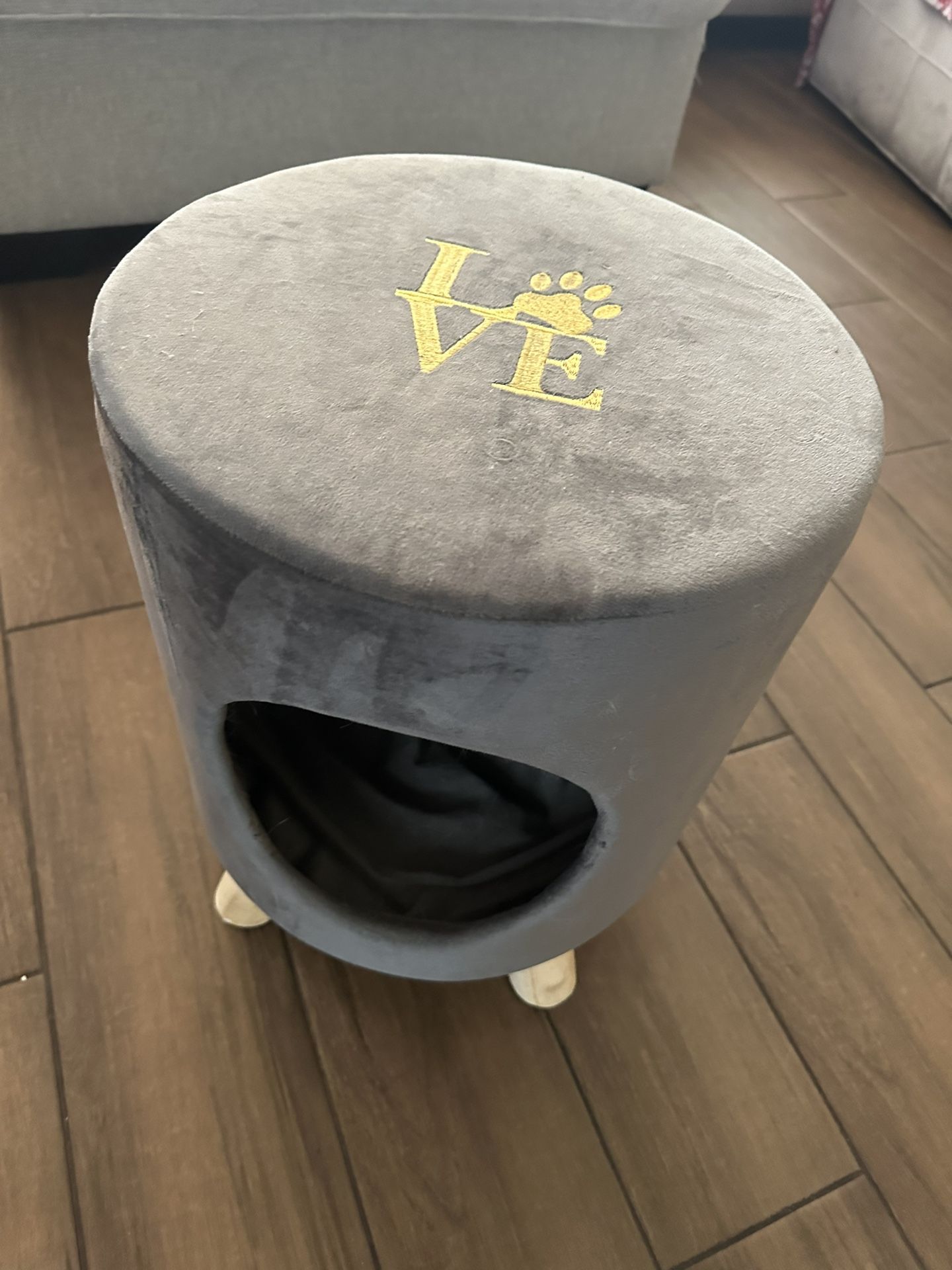 Cat House