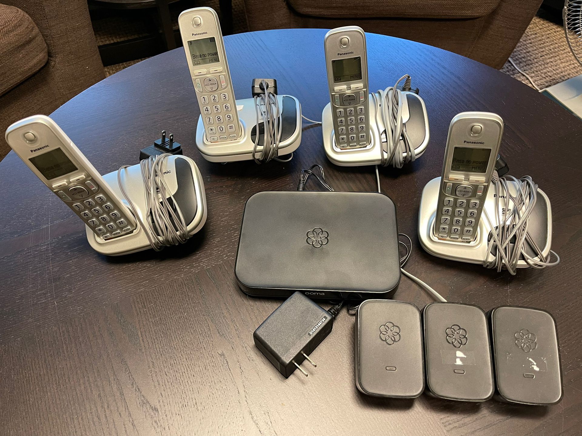Ooma Office Base Station + 3 Linx + 4 Wireless Phone System