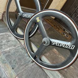 Specialize Carbon Fiber, Wheels $400 Firm 