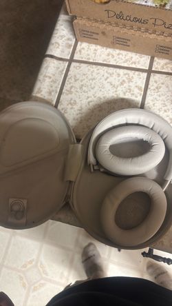 Bose Over-Ear Headphones with Case