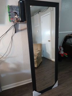 Full Size Mirror  Color Black