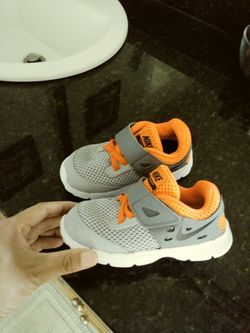 New Nike toddler shoes 8c