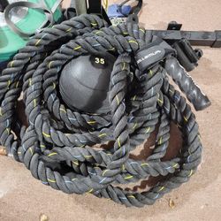 Battle Ropes & 35lb Medicine Ball 