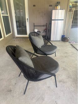 $300 set of 4 patio chairs