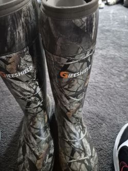 Muck boots