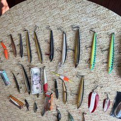 Large Almost New Lures. 