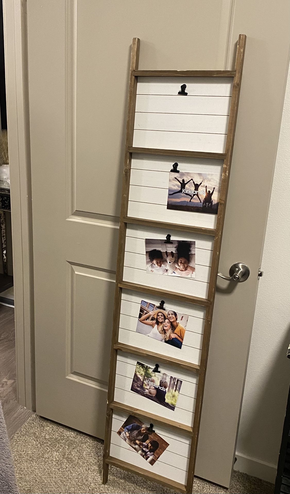 Deco Ladder For Pictures