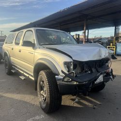2002 Toyota Tacoma PreRunner Double Cab 3.4L PARTS ONLY!
