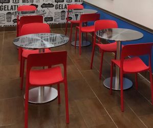 Table & chairs