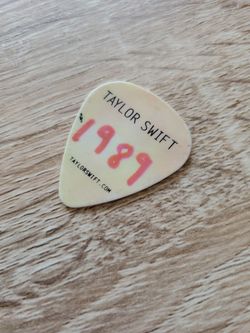 Taylor Swift Tour Guitar Pick