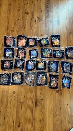 23 McDonald’s Walt Disney World Toys