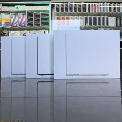 MacBook Air M5 Chip ((Take It Home In Payments/ llévatelo a casa en pagos) Only $10 Down 