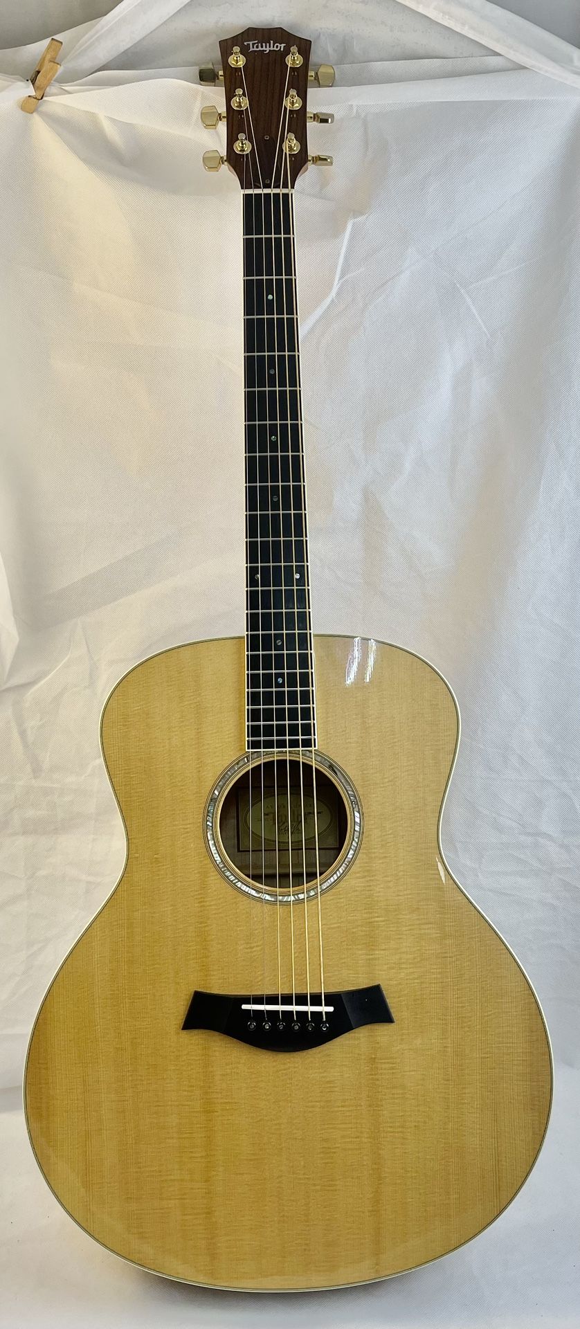 Beautiful Taylor GS6 Left Handed guitar