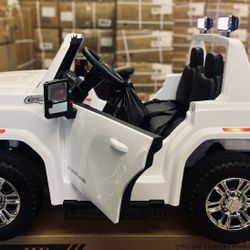 24V kids ride on LICENSED GMC w/ Remote and Self control 