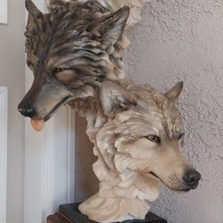 Collectible Wolf Statue With Three Heads 3 Ft Tall Very Nice Piece