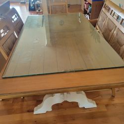 Dining room table, 4 chairs and bench