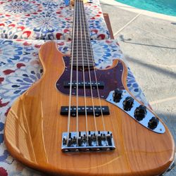 Fender Jazz Bass 5 Strings 